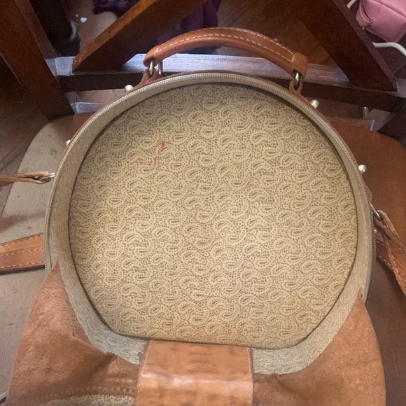 Vintage Tan Tooled Leather Hatbox Handbag - Picture 4 of 11